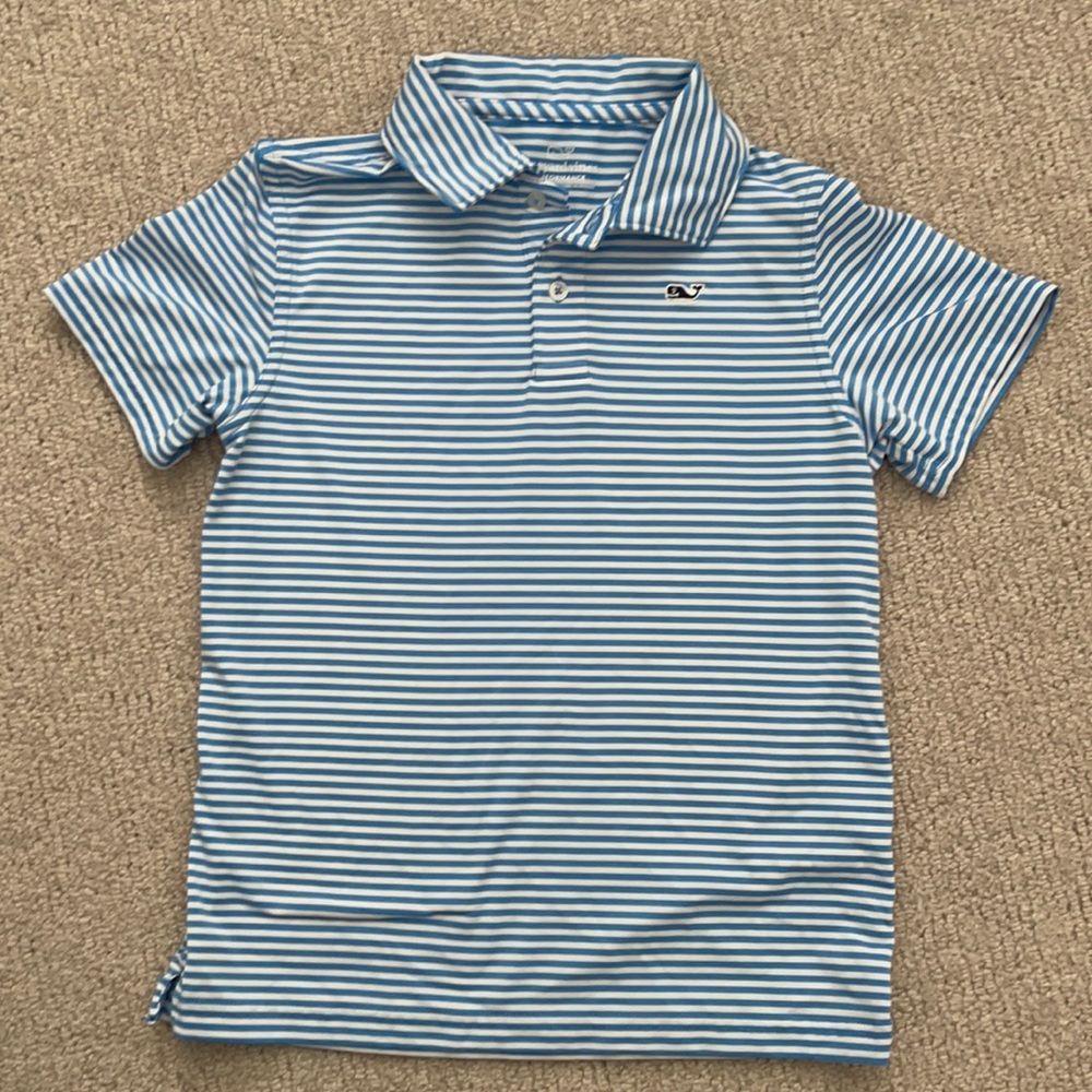 Vineyard vines performance collared shirt.